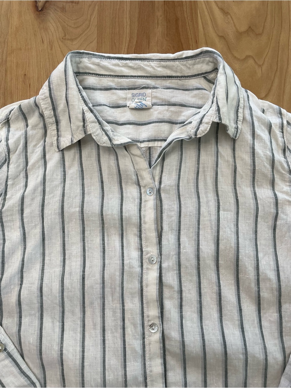 Sigrid Olsen 100% Linen Medium Button Down Shirt Roll Tab Sleeves Button Accent - Picture 2 of 8
